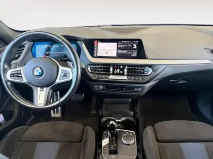 Photo 9 BMW Serie 1 Série 1 M135iA xDrive 306ch M Performance