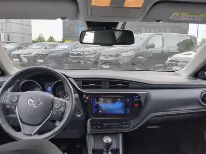 Photo 14 Toyota Auris  1.2T 116 Design