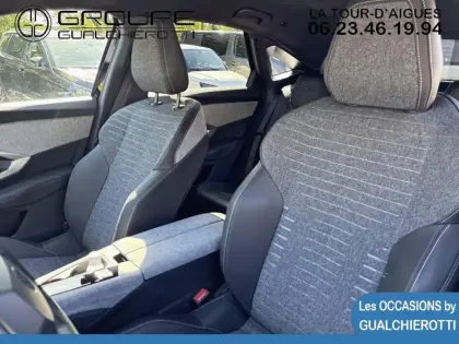 Photo 8 Peugeot 3008  1.2 Hybrid 145ch Allure e-DCS6