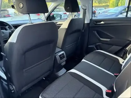 Photo 6 Volkswagen T-roc  1.5 TSI EVO 150ch Carat DSG7 S&S