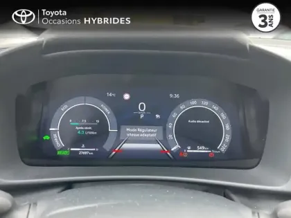 Photo 13 Toyota C-HR  2.0 Hybride 200ch Design Pack Confort