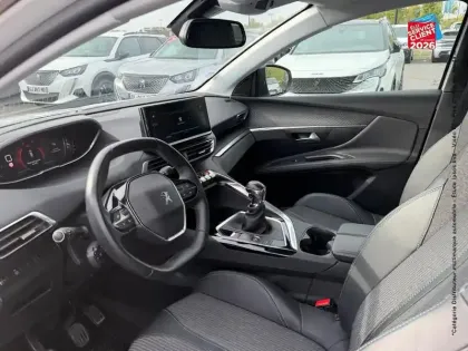 Photo 14 Peugeot 3008  1.5 BlueHDi 130ch S&S Allure Pack