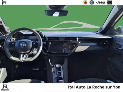 Photo 7 Alfa Romeo Junior  1.2 Ibrida 145ch Sport Speciale e-DCT6 Q4