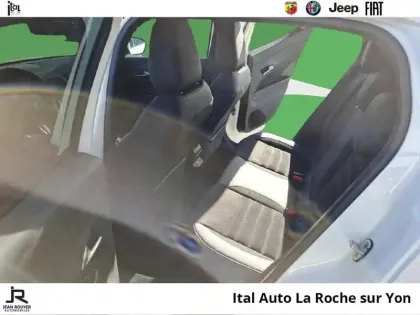 Photo 9 Alfa Romeo Junior  1.2 Ibrida 145ch Sport Speciale e-DCT6 Q4