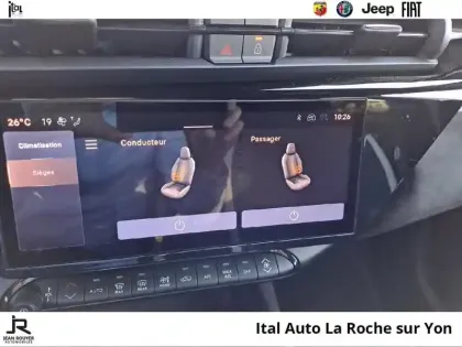 Photo 11 Alfa Romeo Junior  1.2 Ibrida 145ch Sport Speciale e-DCT6 Q4