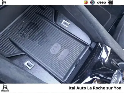 Photo 12 Alfa Romeo Junior  1.2 Ibrida 145ch Sport Speciale e-DCT6 Q4
