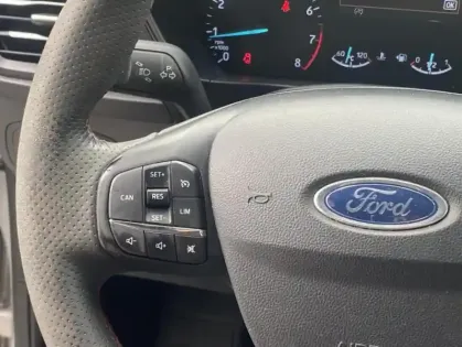 Photo 5 Ford Focus IV 5P - 1.0 EcoBoost 125 ch S&S St Line
