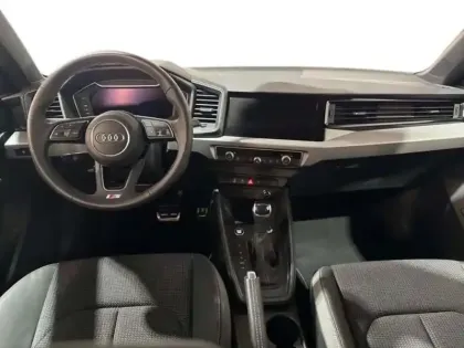 Photo 7 Audi A1 30 TFSI 116 ch S tronic 7 S line