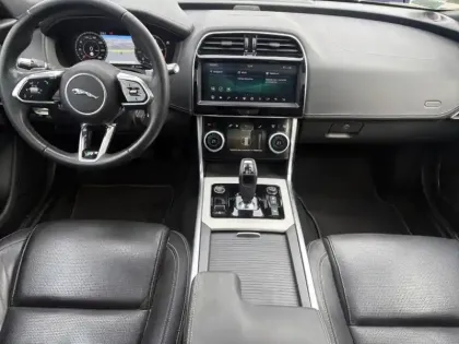 Photo 26 Jaguar Xe  D180 R-Dynamic SE AWD BVA8