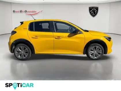 Photo 6 Peugeot 208  e- 136ch Style