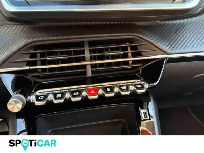 Photo 14 Peugeot 208  1.2 PureTech 100ch S&S Style