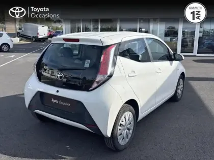Photo 5 Toyota Aygo  1.0 VVT-i 69ch x-play 5p