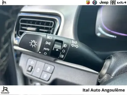 Photo 13 Kia Stonic  1.0 T-GDi 100ch Active DCT7