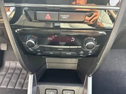 Photo 13 Suzuki Vitara  1.4 Boosterjet Hybrid 129ch Style Allgrip