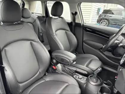 Photo 9 Mini Mini  5 Portes Cooper 136ch Edition Premium BVA7