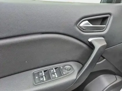 Photo 10 Renault Captur  1.3 TCe mild hybrid 140ch RS Line