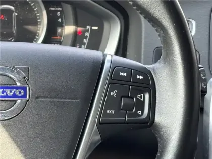 Photo 65 Volvo V60 T3 152 CH GEARTRONIC 6