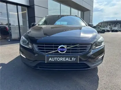 Photo 40 Volvo V60 T3 152 CH GEARTRONIC 6