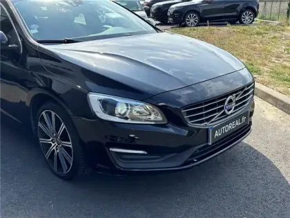 Photo 9 Volvo V60 T3 152 CH GEARTRONIC 6