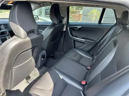 Photo 21 Volvo V60 T3 152 CH GEARTRONIC 6