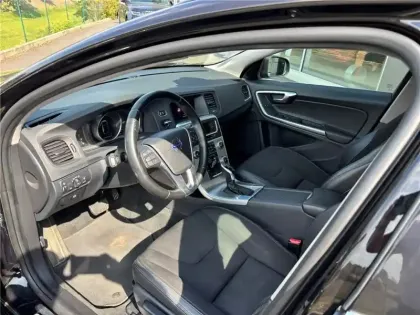 Photo 18 Volvo V60 T3 152 CH GEARTRONIC 6