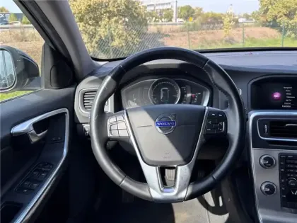 Photo 25 Volvo V60 T3 152 CH GEARTRONIC 6