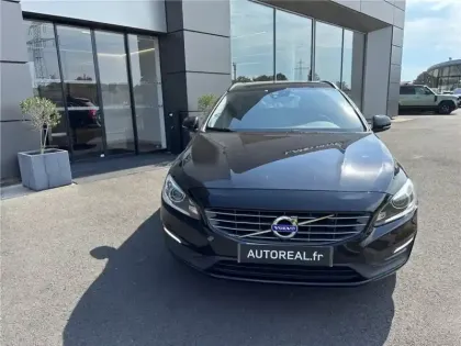 Photo 39 Volvo V60 T3 152 CH GEARTRONIC 6