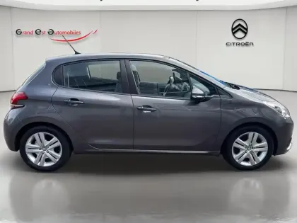 Photo 6 Peugeot 208  1.2 PureTech 82ch Style 5p