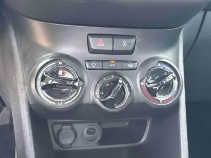 Photo 14 Peugeot 208  1.2 PureTech 82ch Style 5p