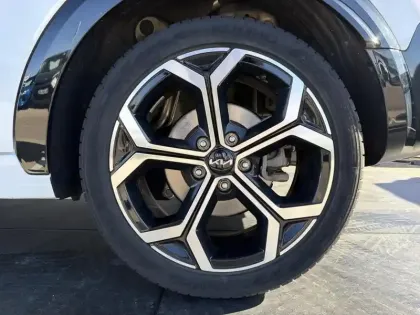 Photo 9 Kia Niro  1.6 GDi 141ch HEV Premium DCT6