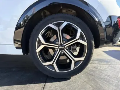 Photo 8 Kia Niro  1.6 GDi 141ch HEV Premium DCT6
