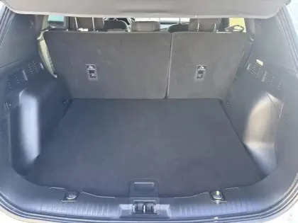 Photo 12 Ford Kuga  2.5 Duratec 180ch Hybrid FlexiFuel Titanium Powershift