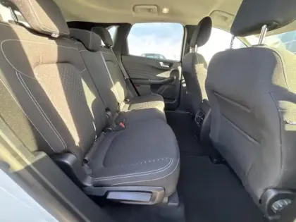 Photo 11 Ford Kuga  2.5 Duratec 180ch Hybrid FlexiFuel Titanium Powershift