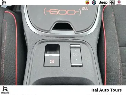 Photo 11 Fiat 600  e/ELECTRIQUE 156ch 54kWh Red/1ère MAIN