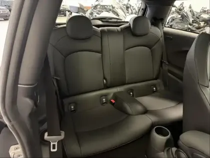 Photo 7 Mini Mini  Cooper 136ch  Edition Greenwich BVA7