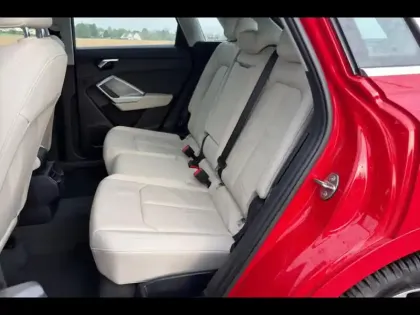 Photo 10 Audi Q3  35 TFSI 150ch Limited S tronic 7