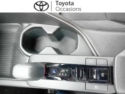 Photo 8 Toyota C-HR  1.8 Hybride 140ch Design MY25