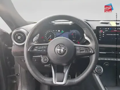 Photo 11 Alfa Romeo Tonale  1.3 PHEV 280ch Veloce AT6 e-Q4