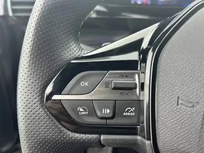Photo 33 Peugeot 408  PHEV 180 e-EAT8