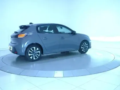 Photo 13 Peugeot 208  PureTech 75 S&S BVM5