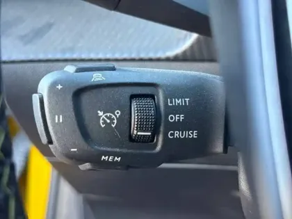 Photo 25 Peugeot 208  Electrique 50 kWh 136ch