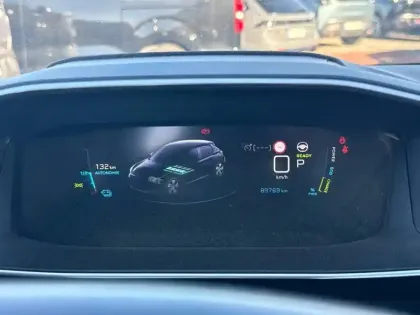 Photo 9 Peugeot 208  Electrique 50 kWh 136ch