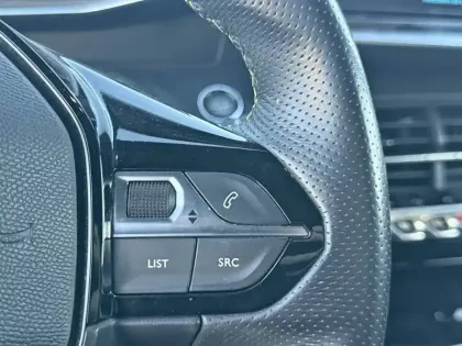 Photo 14 Peugeot 208  Electrique 50 kWh 136ch
