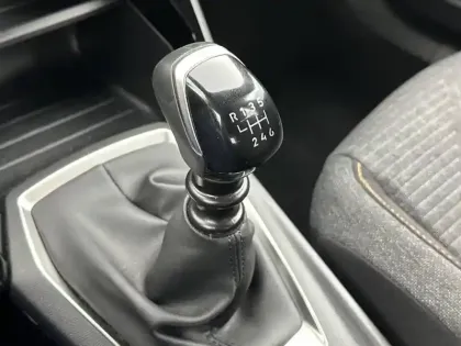 Photo 24 Peugeot 2008  100 S&S BVM6