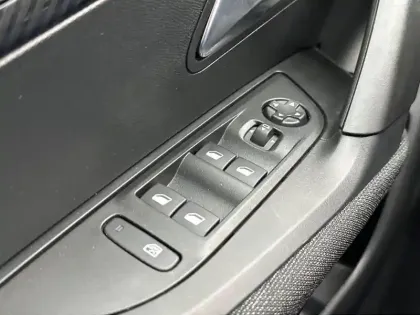 Photo 13 Peugeot 2008  100 S&S BVM6