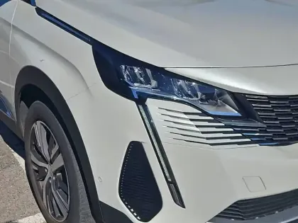Photo 15 Peugeot 3008  PureTech 130ch S&S EAT8