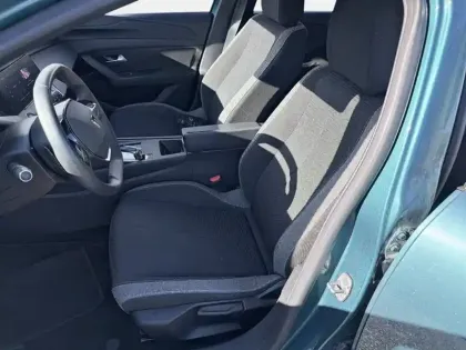 Photo 10 Peugeot 308  SW BlueHDi 130ch S&S EAT8
