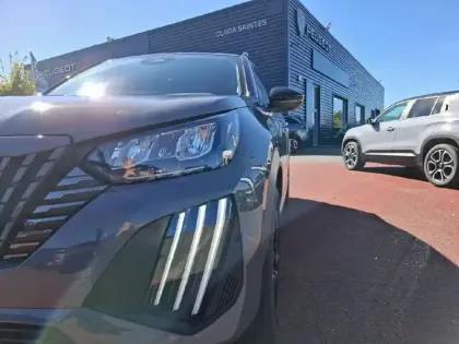 Photo 15 Peugeot 2008  Hybrid 145 e-DCS6