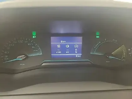 Photo 9 Peugeot 2008  Hybrid 110 ch e-DCS6