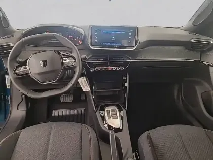 Photo 7 Peugeot 2008  Hybrid 110 ch e-DCS6